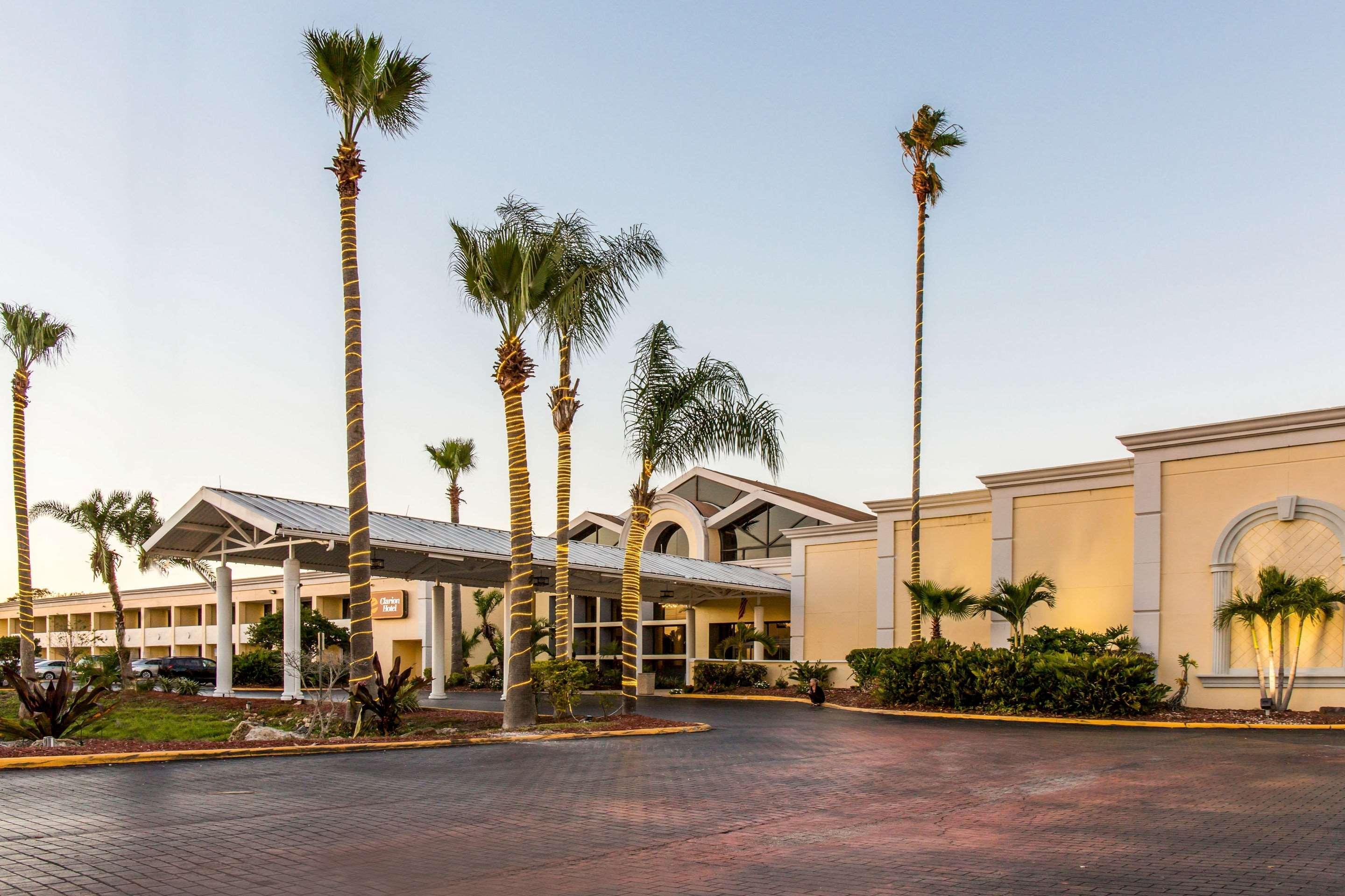 Clarion Hotel Orlando International Airport Exterior foto