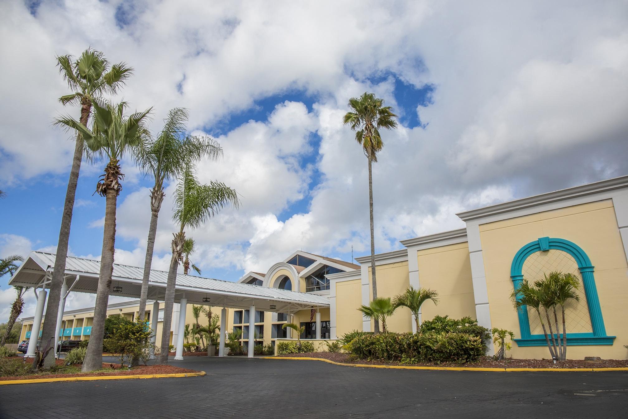 Clarion Hotel Orlando International Airport Exterior foto